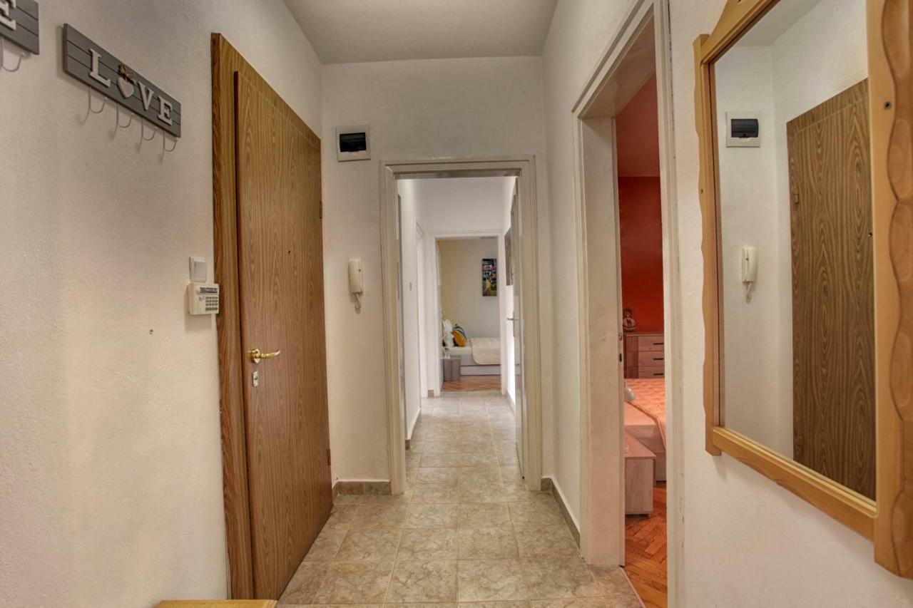 Terrace Home - Three Bedrooms City Center Plovdiv Eksteriør billede