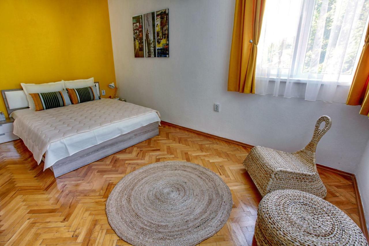Terrace Home - Three Bedrooms City Center Plovdiv Eksteriør billede